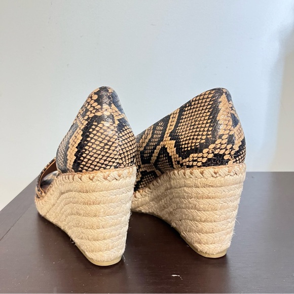 Vince. New Without Box Snake Print Python Skin Espadrilles Wedge Woven Heel 7M - Picture 9 of 10